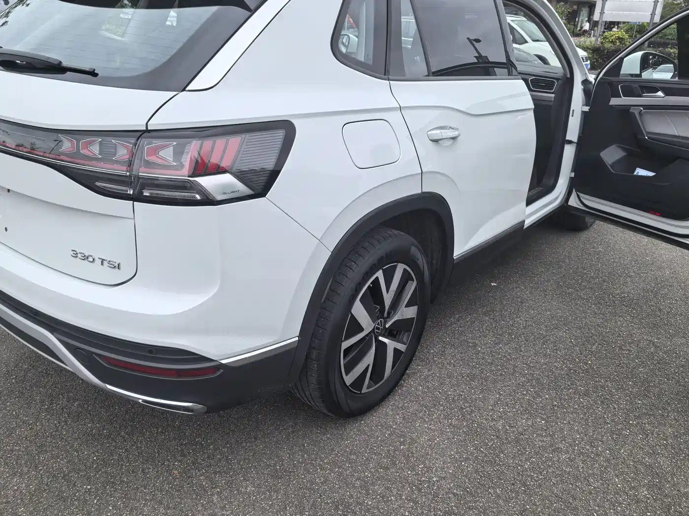 Volkswagen Tayron 2023 330TSI 2WD Luxury Plus Advanced Edition фото 7
