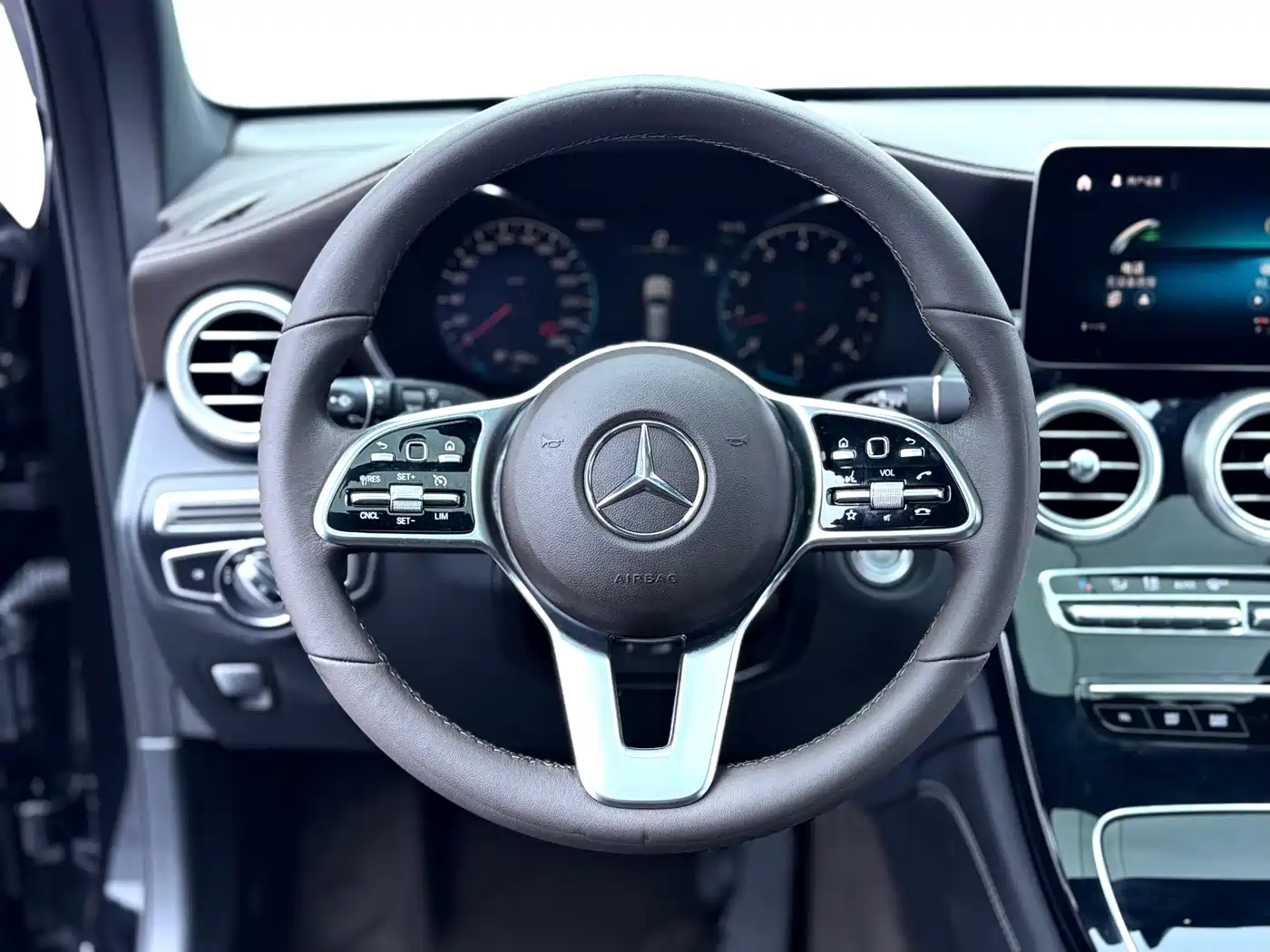 Mercedes-Benz GLC 2020 Facelift GLC 260 L 4MATIC Dynamic фото 20