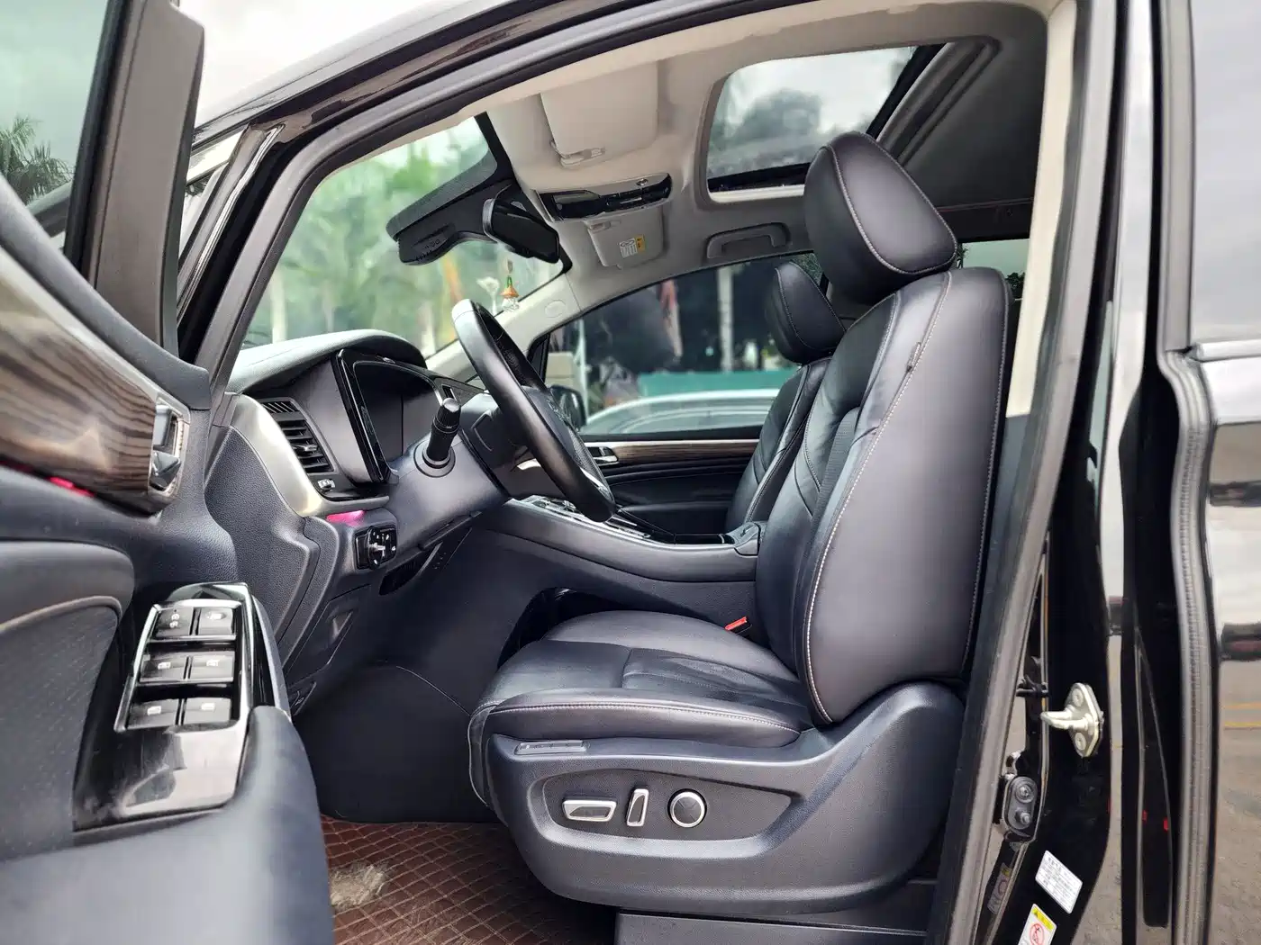 GAC Trumpchi Trumpchi M8 2021 Leading Show Series 390T Ultimate Edition фото 15