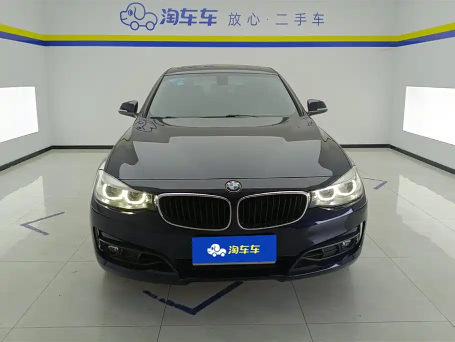 BMW 3 Series GT 2018 320i Fashion фото 2