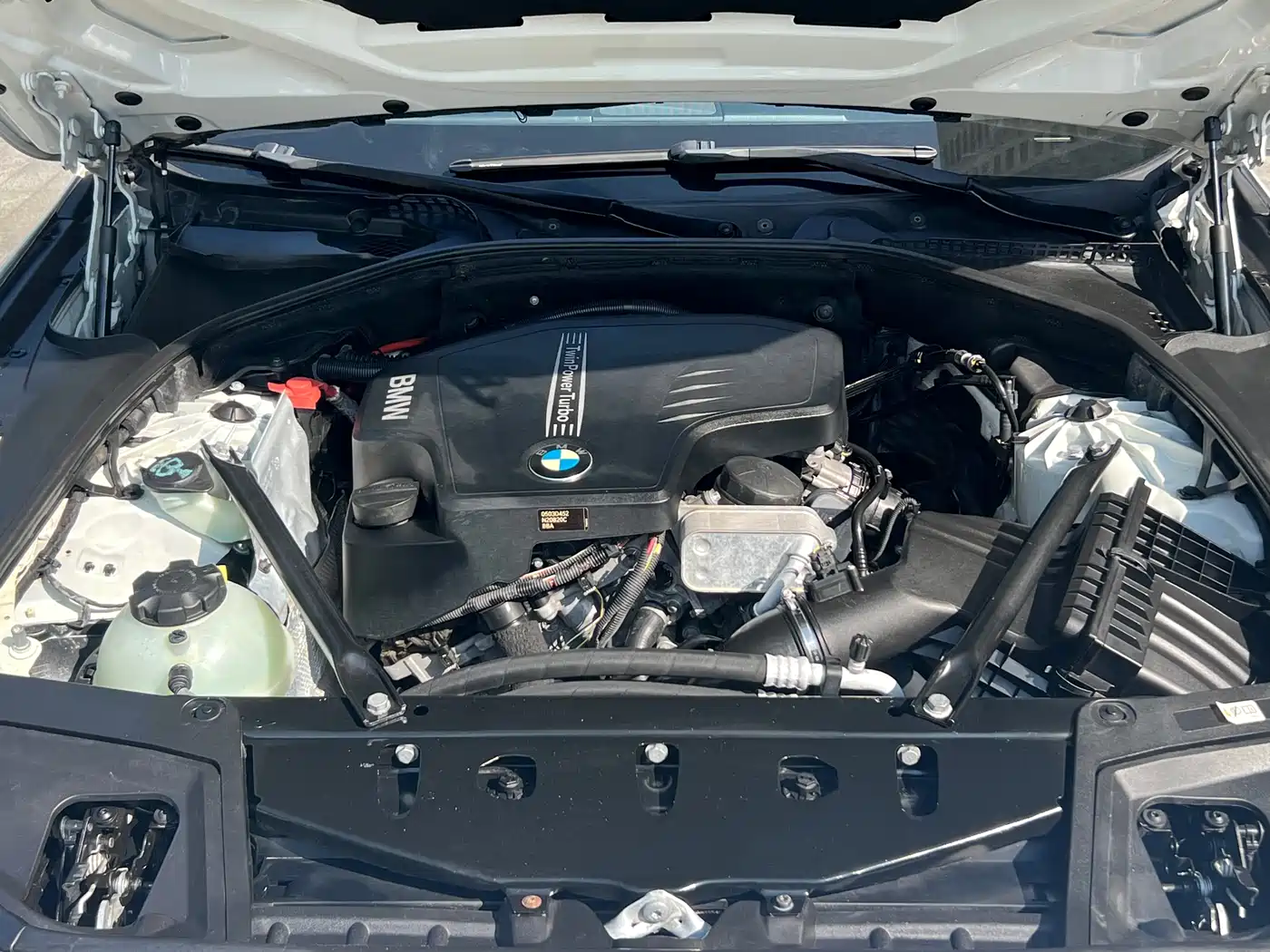BMW 5 Series 2014 525Li Luxury Design Package фото 8