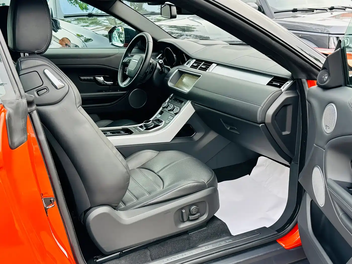 Land Rover Range Rover Evoque (Import) 2018 240PS HSE DYNAMIC Convertible фото 23
