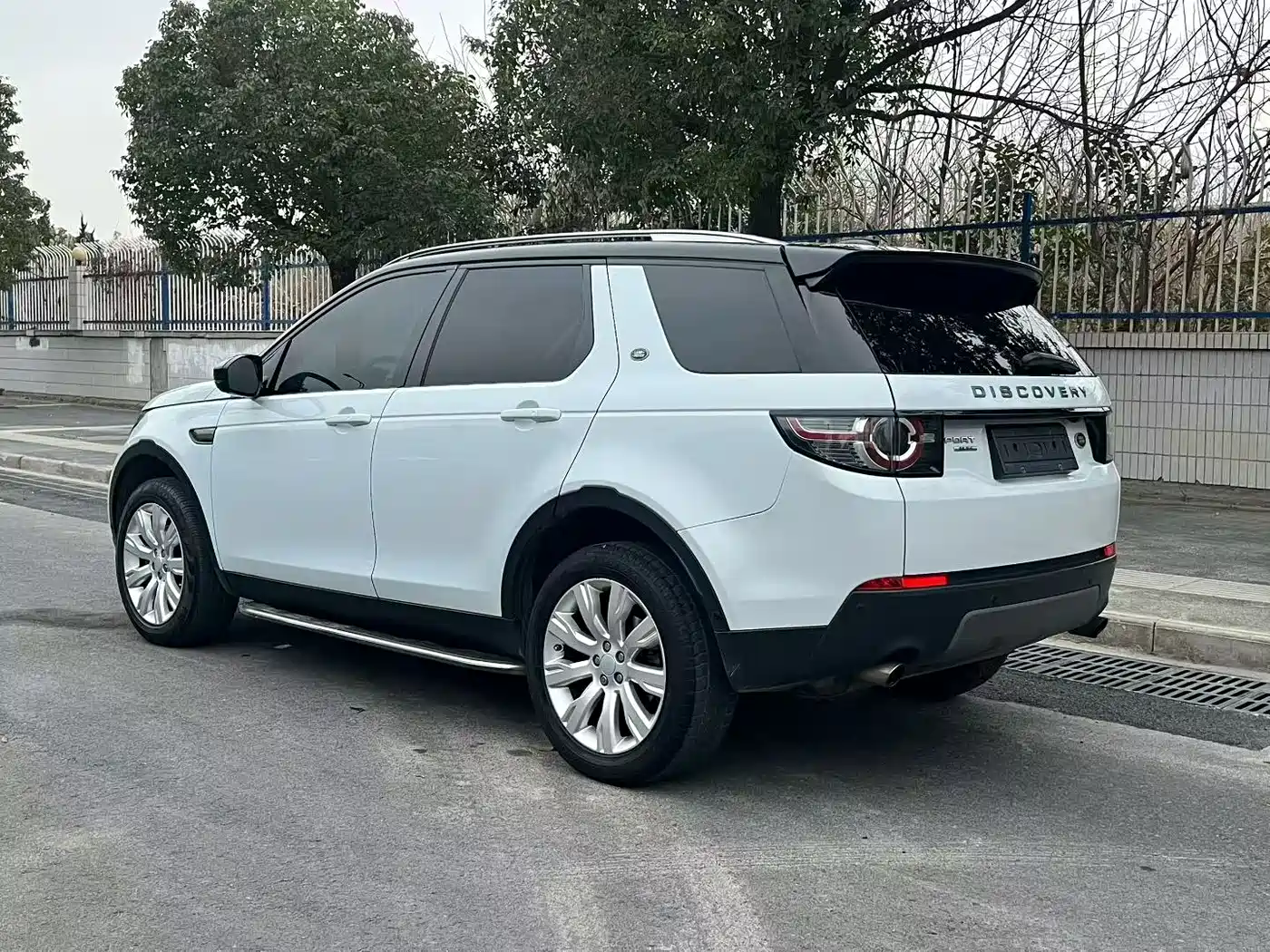 Land Rover Discovery Sport 2016 2.0T SE фото 9