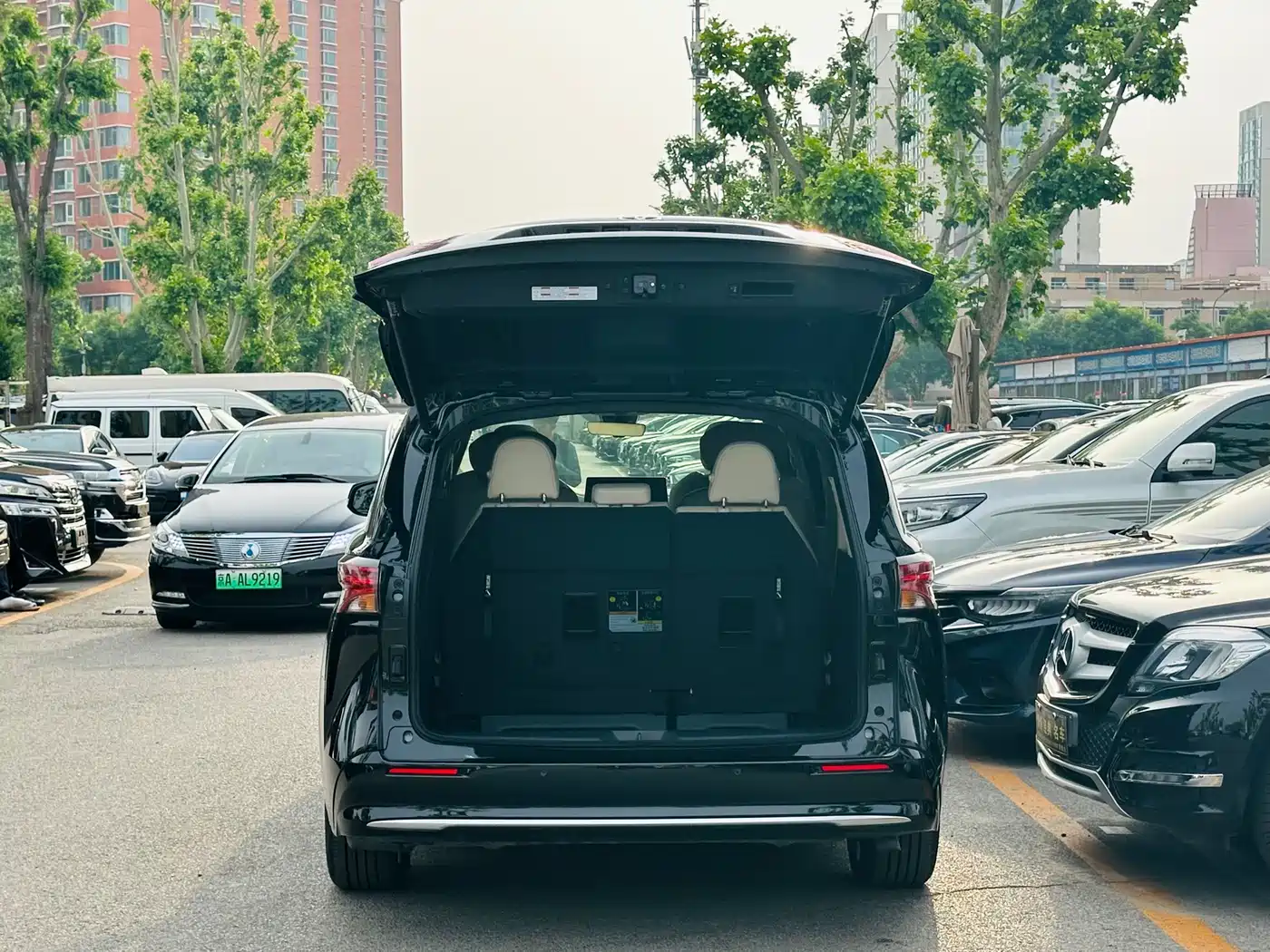 Toyota Sienna 2024 2.5L Hybrid 4WD Premium Edition фото 30