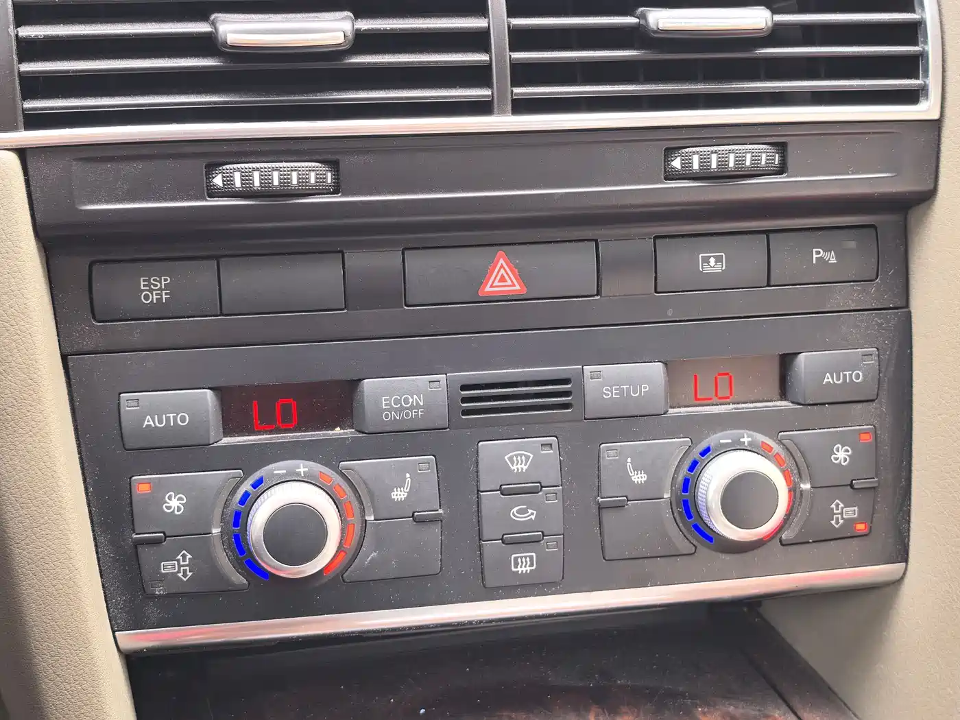 Audi A6L 2009 2.4L Comfort фото 14