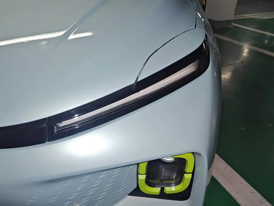 Фото 5 - Geely Geometry E Firefly