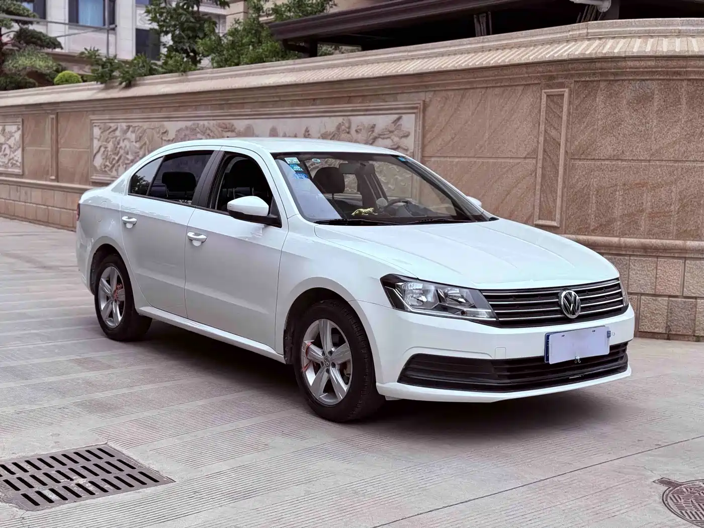Volkswagen Lavida 2017 1.6L Manual Trend Edition фото 3
