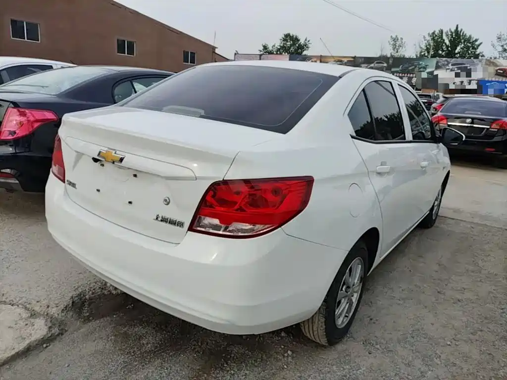 Chevrolet Sail 2015 Sail 3 1.5L Manual Ideal Sunroof Edition фото 7