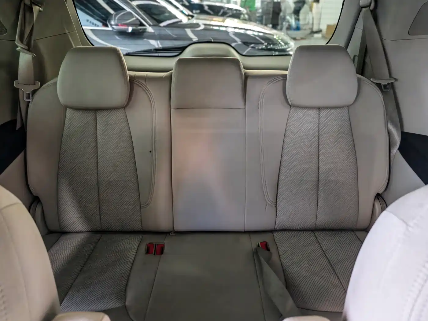 Buick GL8 2014 2.4L CT Luxury Business Comfort фото 21