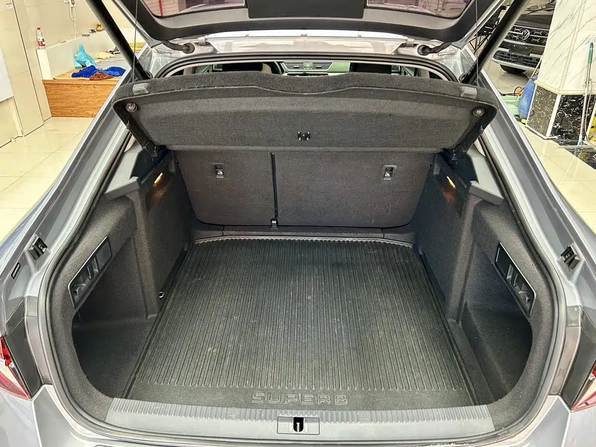 Škoda Superb 2023 TSI280 DSG Premium Edition фото 22