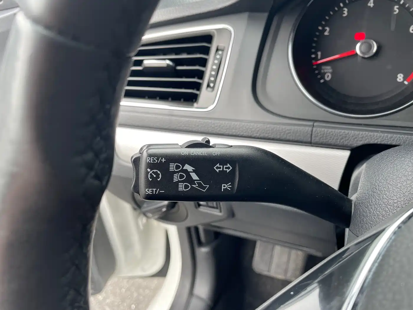 Volkswagen Lavida Tour 2017 180TSI DSG Comfort Edition фото 12