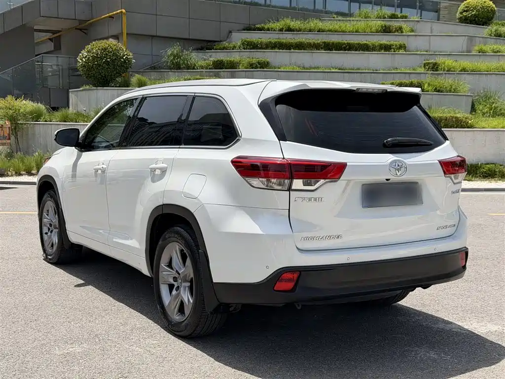 Toyota Highlander 2018 2.0T 4WD Luxury 7-seater China VI фото 7