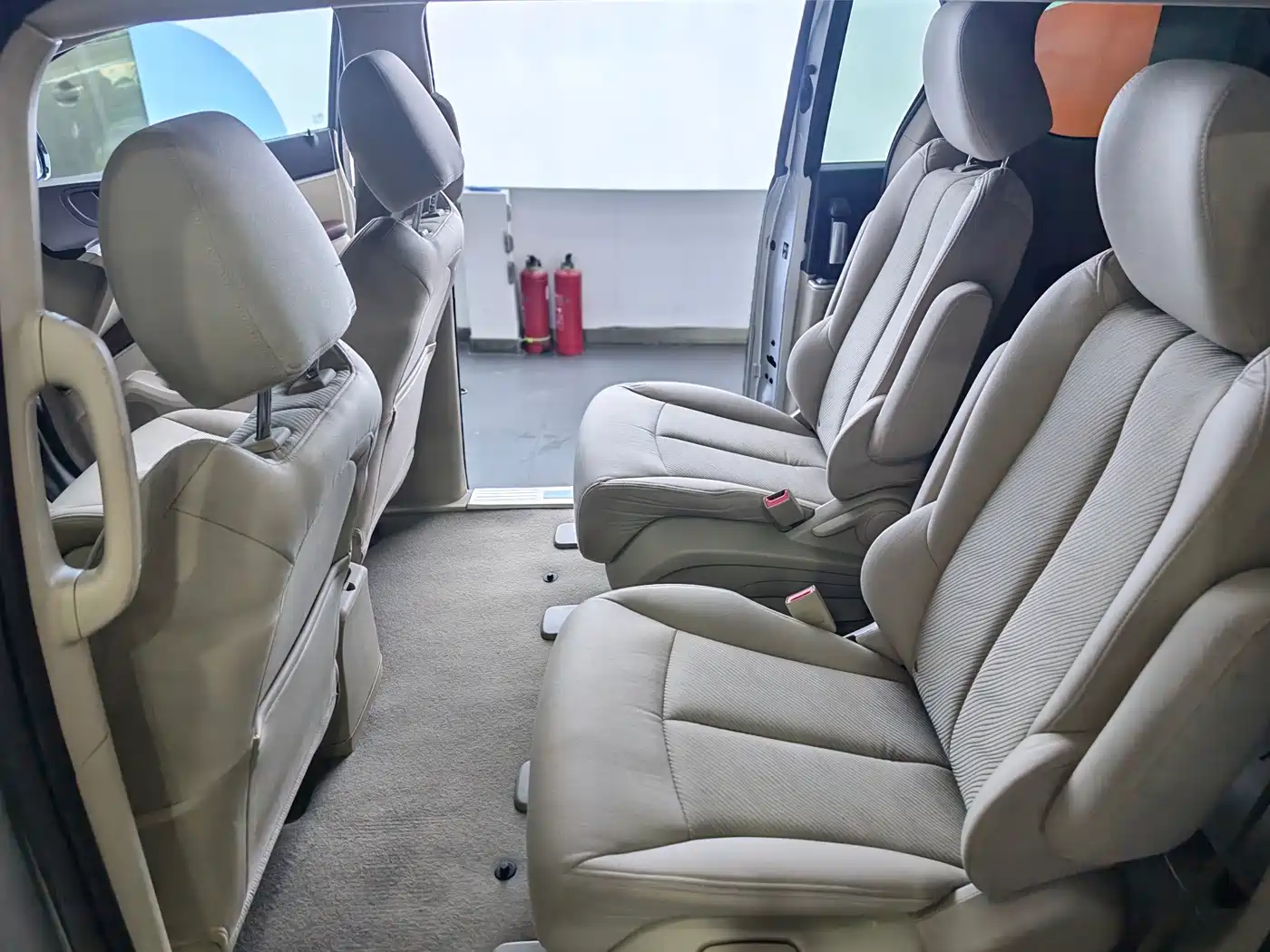 Buick GL8 2014 2.4L CT Luxury Business Comfort фото 17