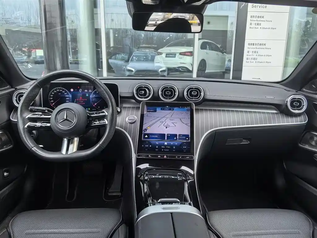 Mercedes-Benz C-Class 2025 C 260 L Night Sport Edition фото 10