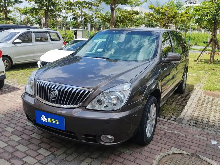 Фото 1 - Buick GL8