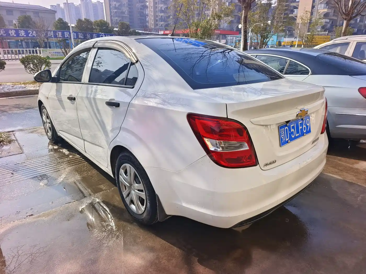Chevrolet Aveo 2014 Sedan 1.4SL AT Fashion Sunroof Edition фото 7