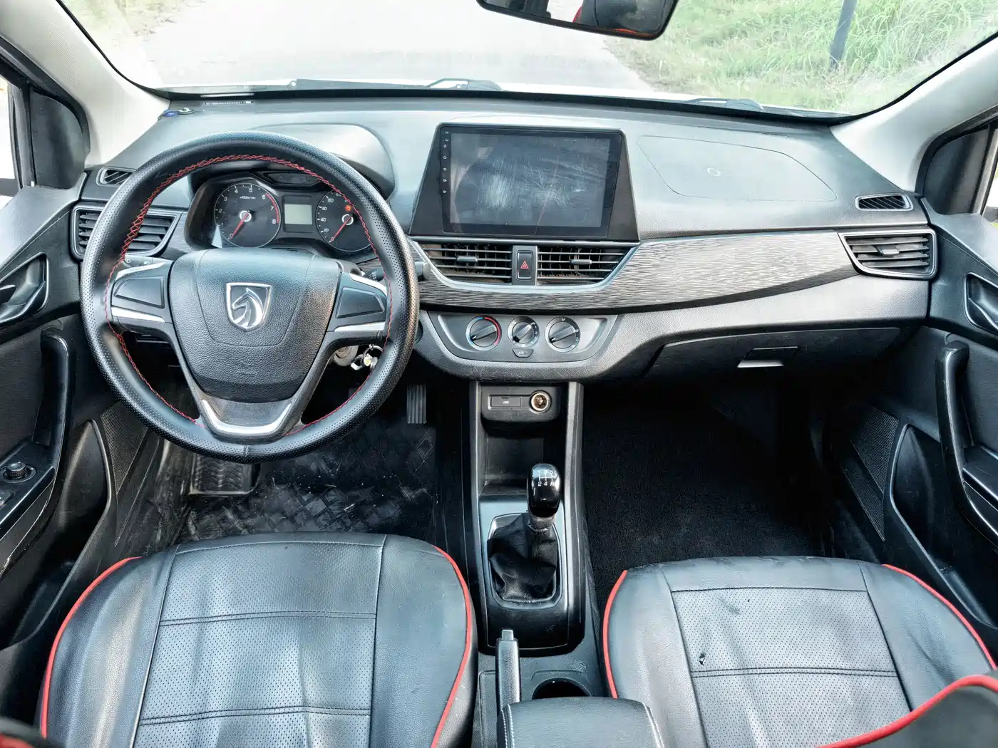 Baojun 310 2017 2016 1.2L Manual Comfort Model