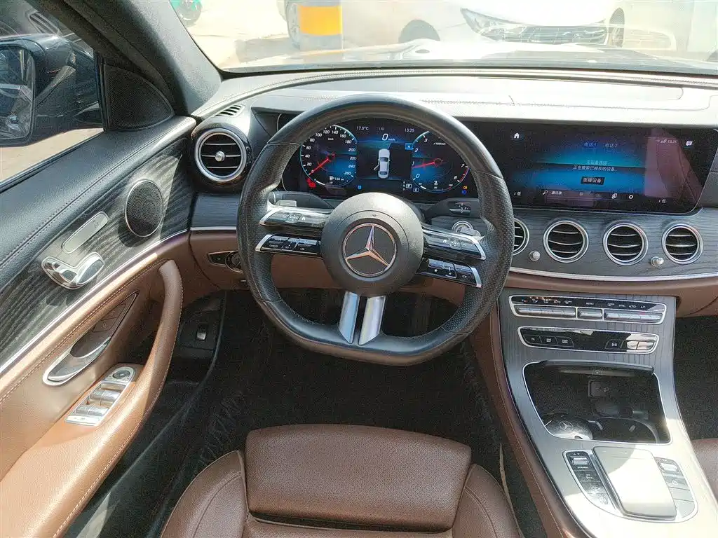Mercedes-Benz E-Class 2022 E 260 L Sport фото 7