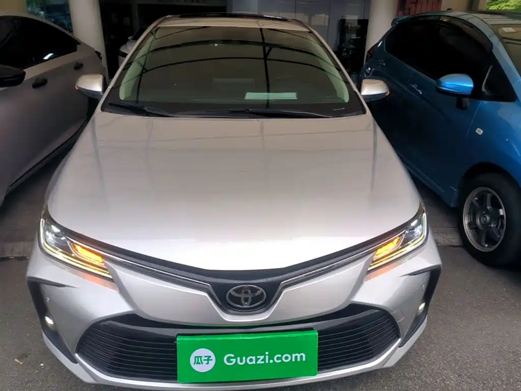 Toyota Corolla 2021 TNGA 1.5L CVT Elite Edition фото 3