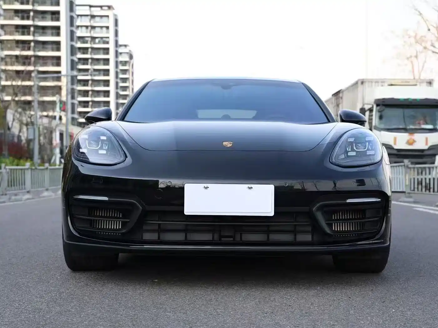Porsche Panamera 2022 Panamera Executive Long Wheelbase Platinum Edition 2.9T фото 2