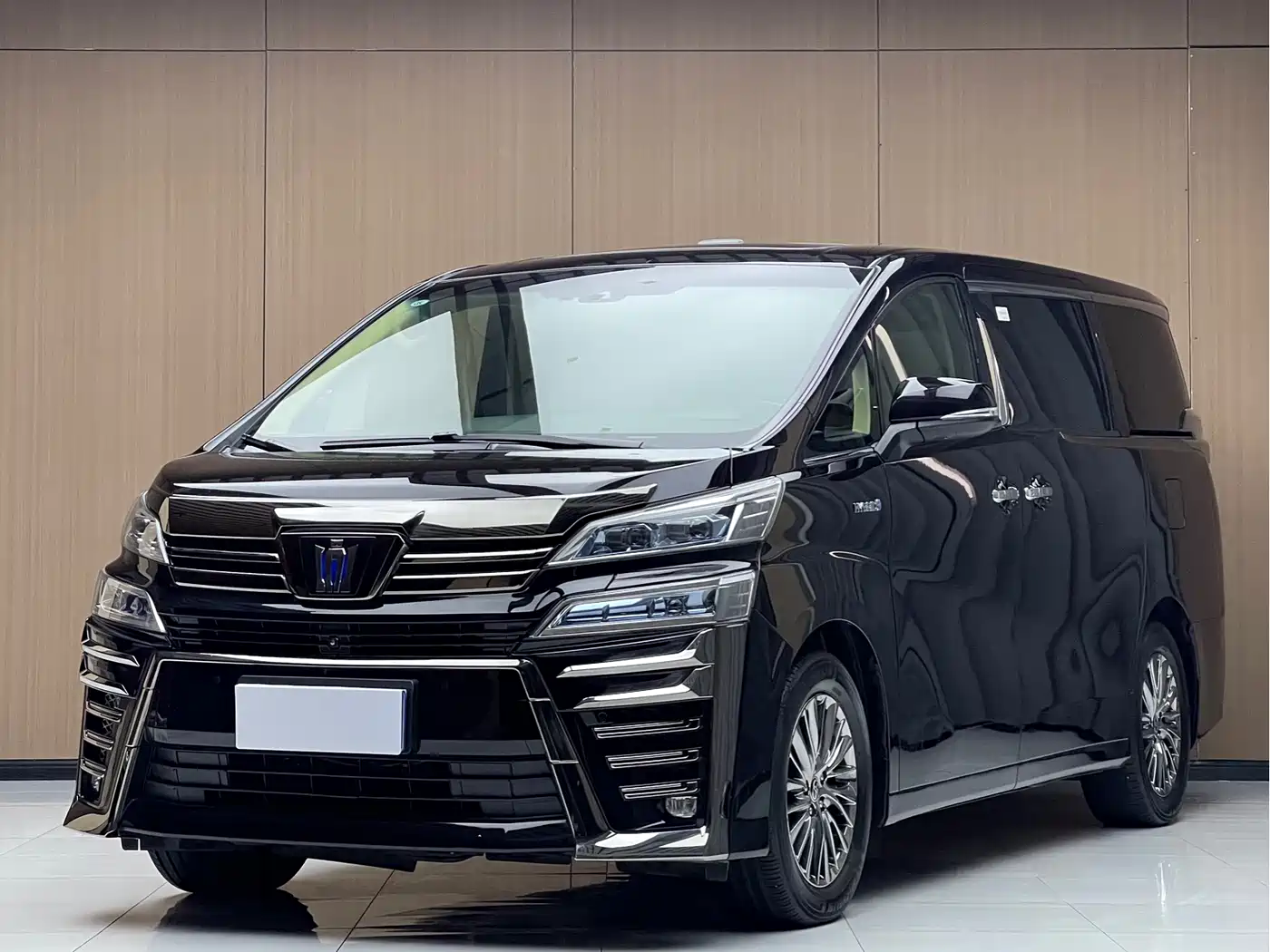 Toyota Vellfire 2020 Twin Engine 2.5L HV Premium Edition