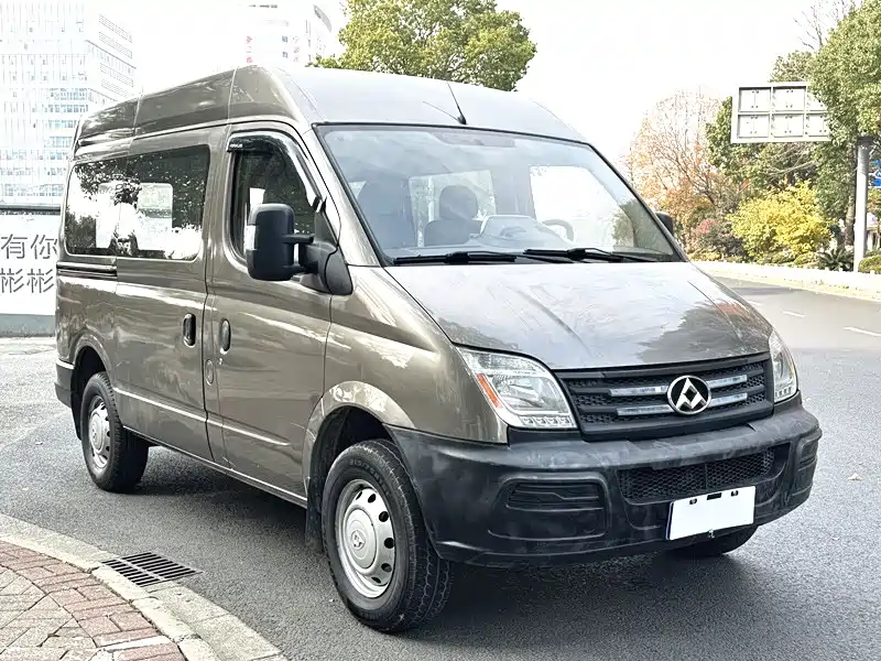 SAIC Maxus Xintu V80 2017 2.5T 5-speed manual Aoyun Tong China V short wheelbase medium roof 5/6/10 seats фото 18