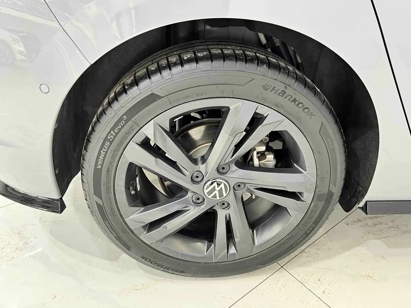 Volkswagen Golf 2021 280TSI DSG R-Line фото 19
