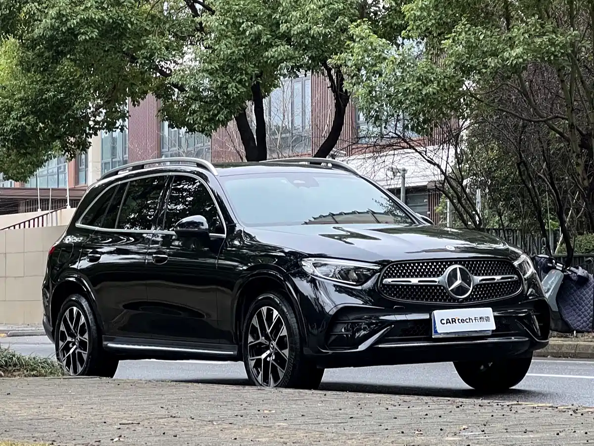 MERCEDES-BENZ GLC