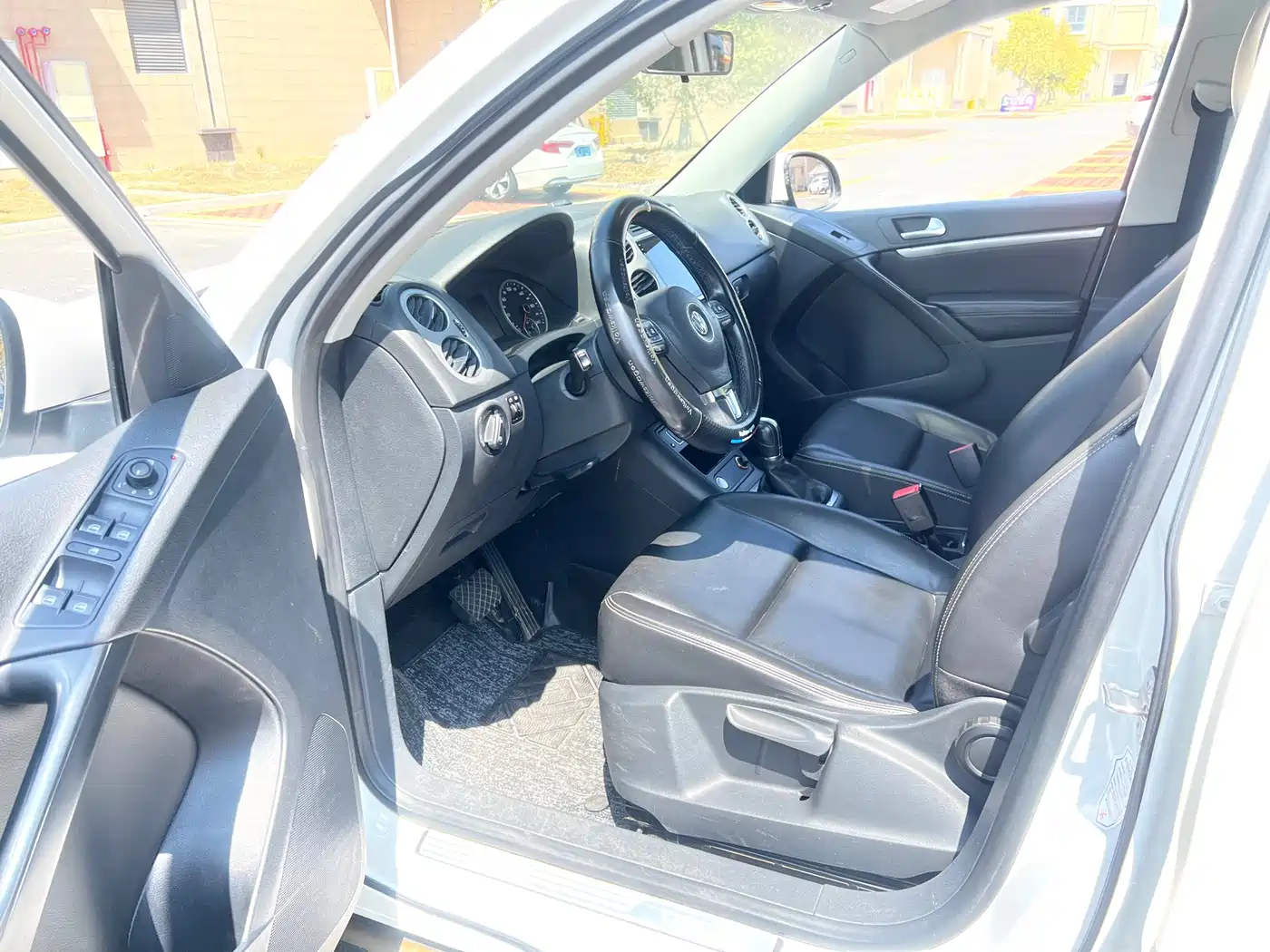 Volkswagen Tiguan 2016 Model 300TSI Automatic 4WD Trend Vision Edition фото 7