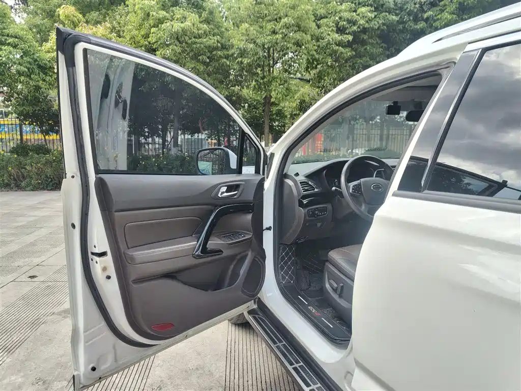 GAC Trumpchi Trumpchi GS4 2017 235T Automatic 2WD Luxury Smart Connected Edition фото 18
