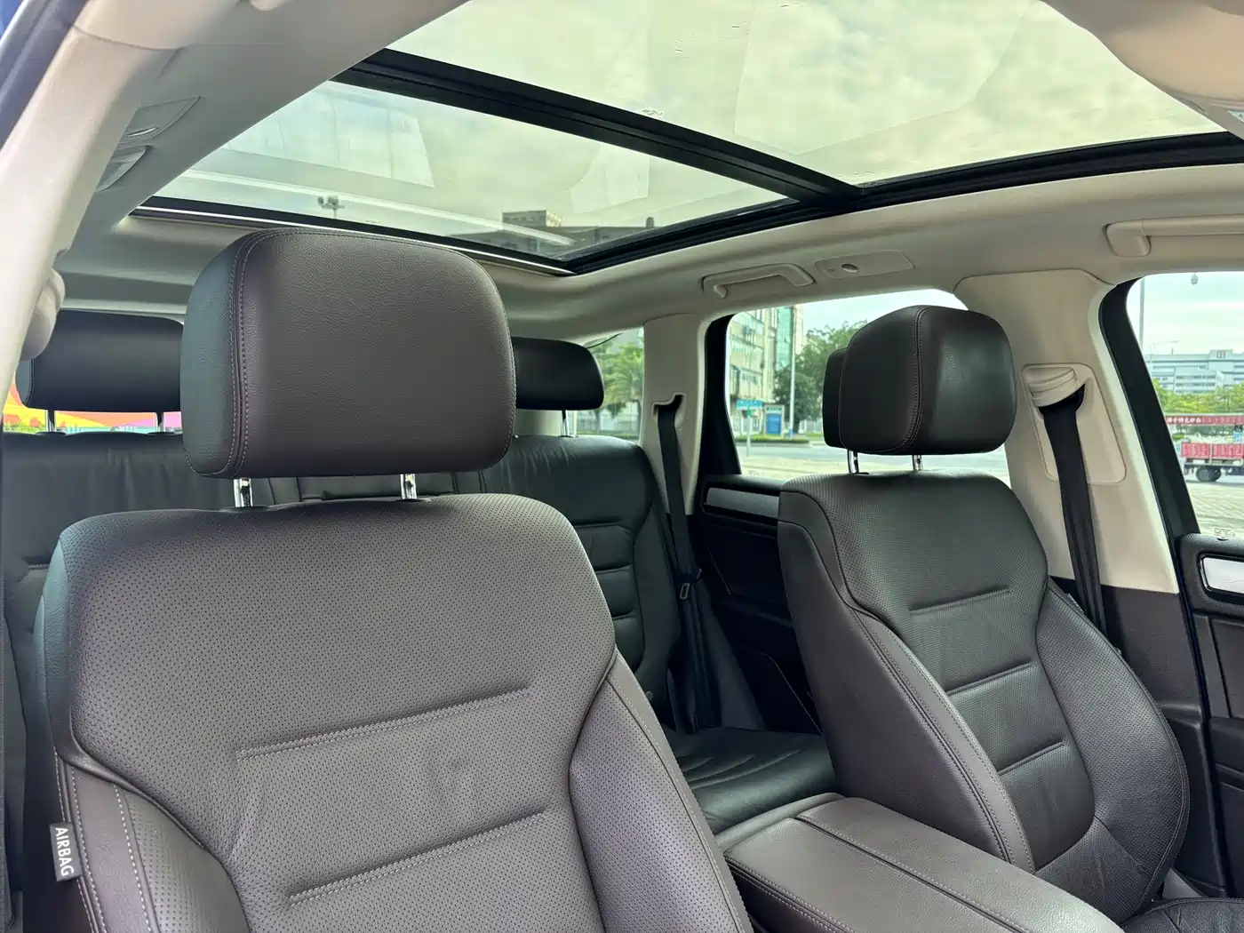 Volkswagen Touareg 2017 3.0TSI Explorer Edition фото 14
