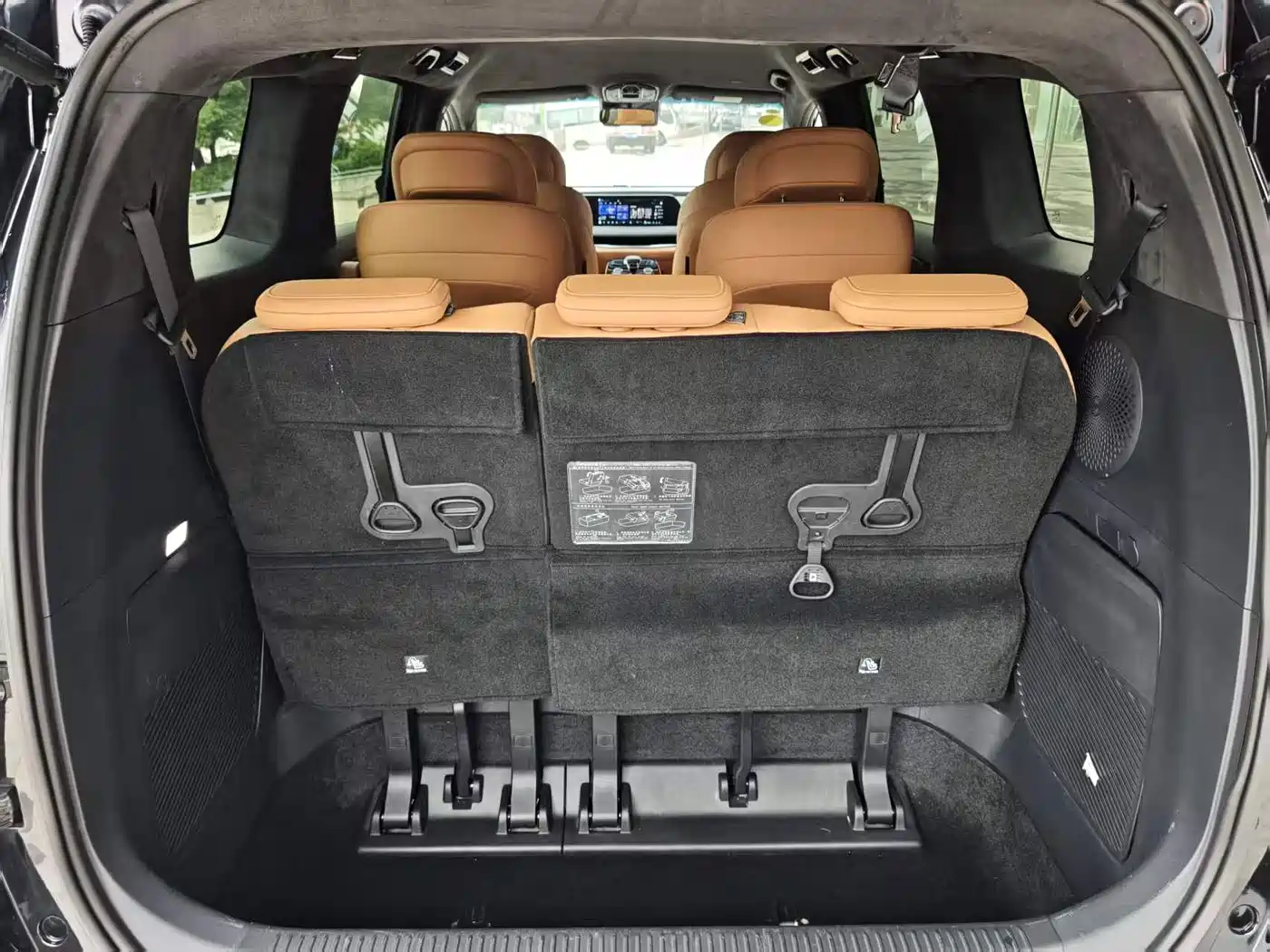 Dongfeng Fengxing Starlight V9 2025 2026 Beyond Joy Series 200km Luxury