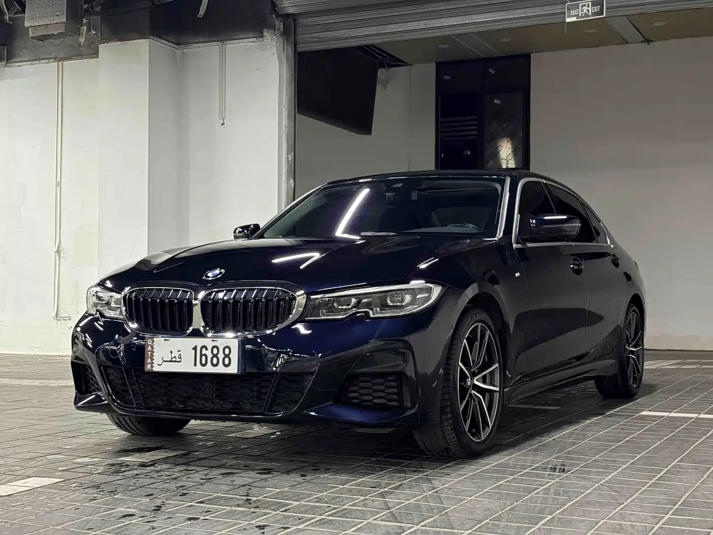 BMW 3 SERIES