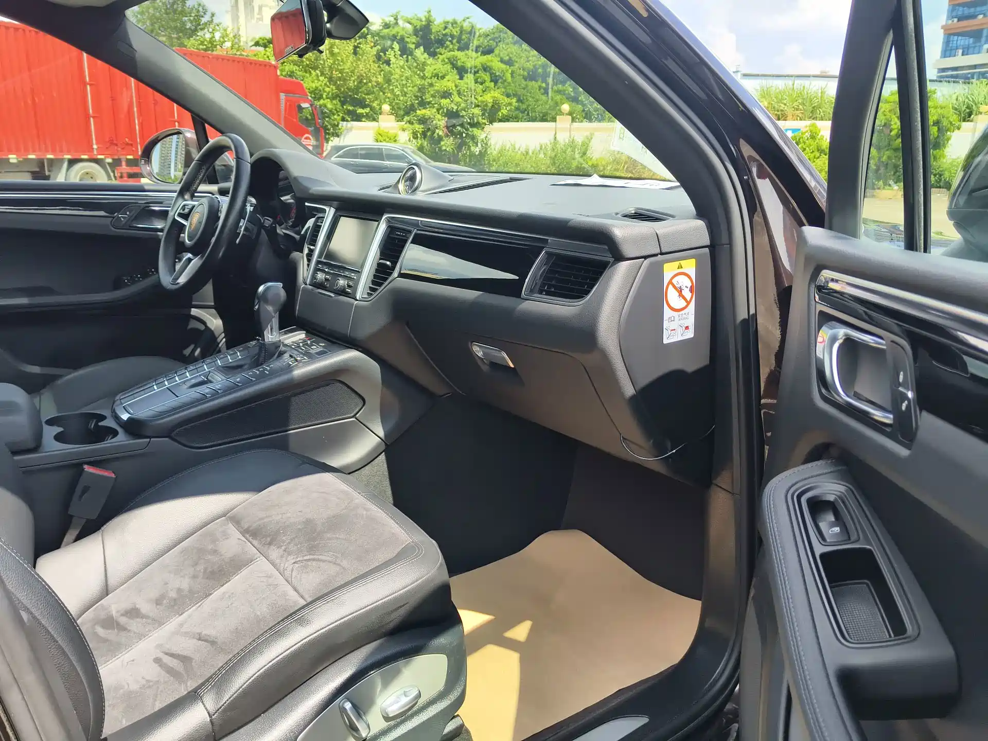 Фото 9 - Porsche Macan