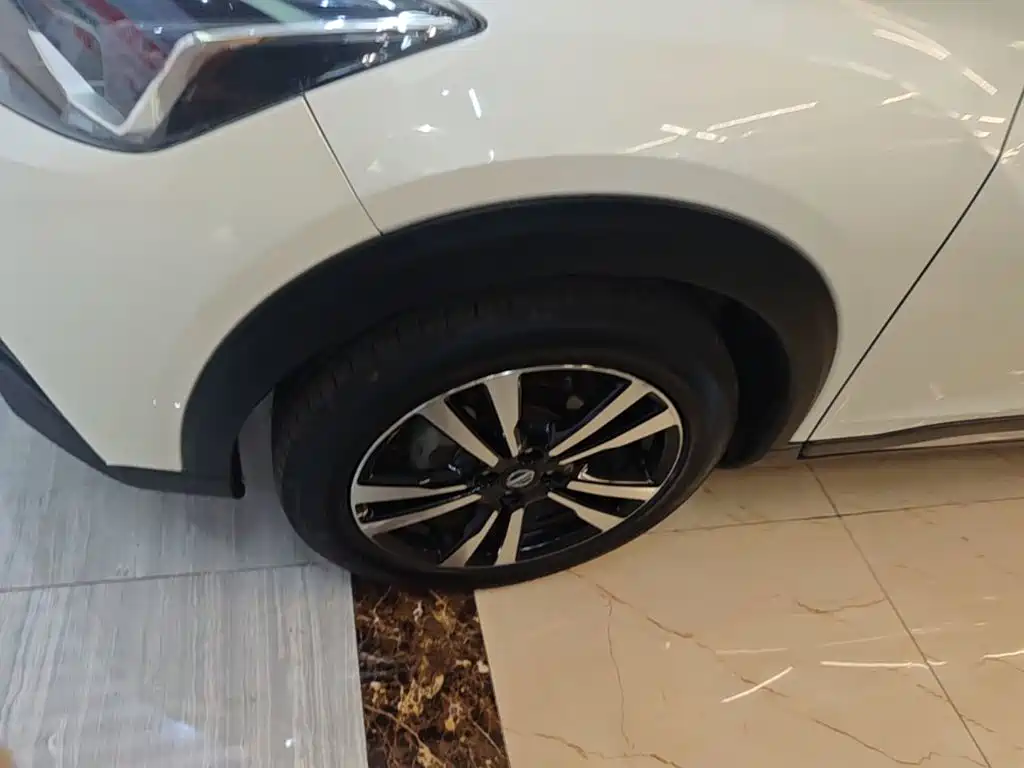 Фото 23 - Nissan Kicks