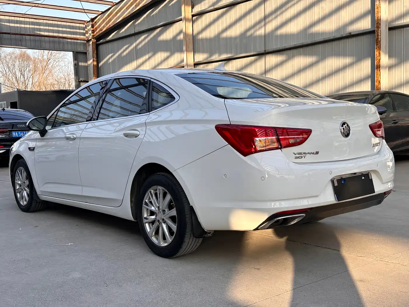 Buick Verano 2015 Sedan 20T Dual-clutch Elite фото 7