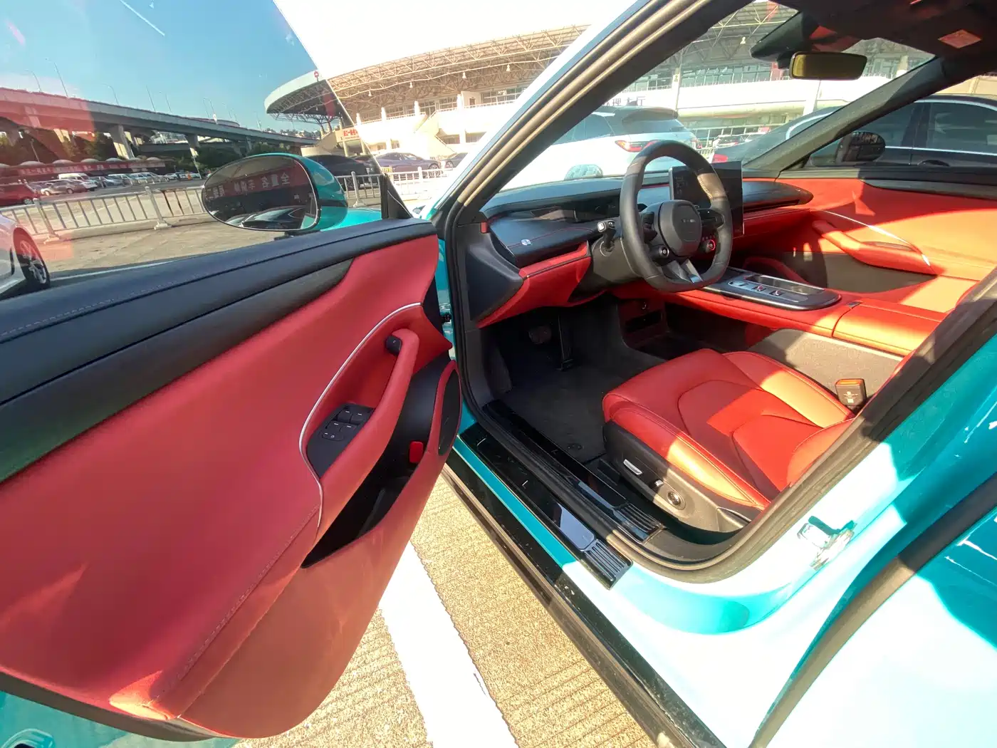 Xiaomi Auto Xiaomi SU7 2024 RWD Ultra Long Range Advanced Smart Driving Pro Edition фото 9