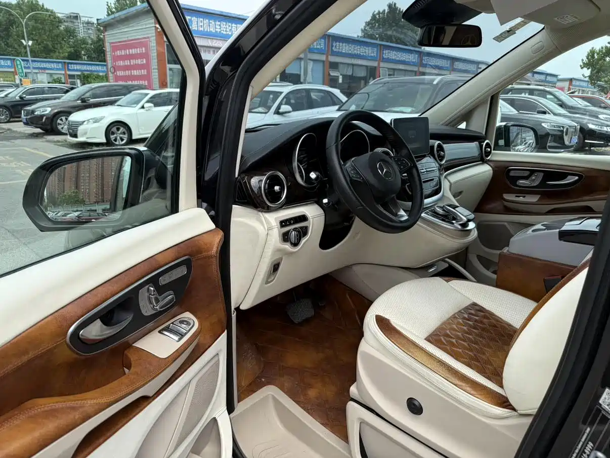 MERCEDES-BENZ V CLASS