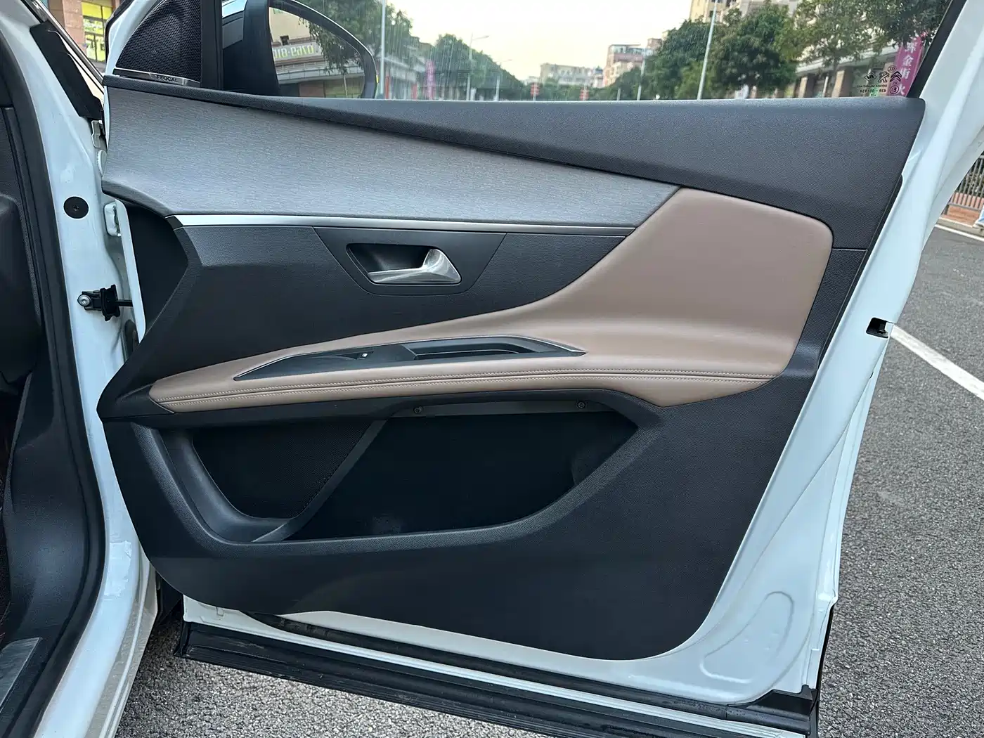 Peugeot 5008 2017 380THP 7-Seater Luxury GT Edition фото 16