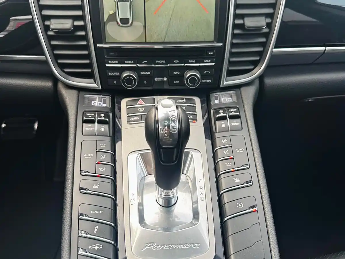 Porsche Panamera 2014 Panamera 4 3.0T фото 13