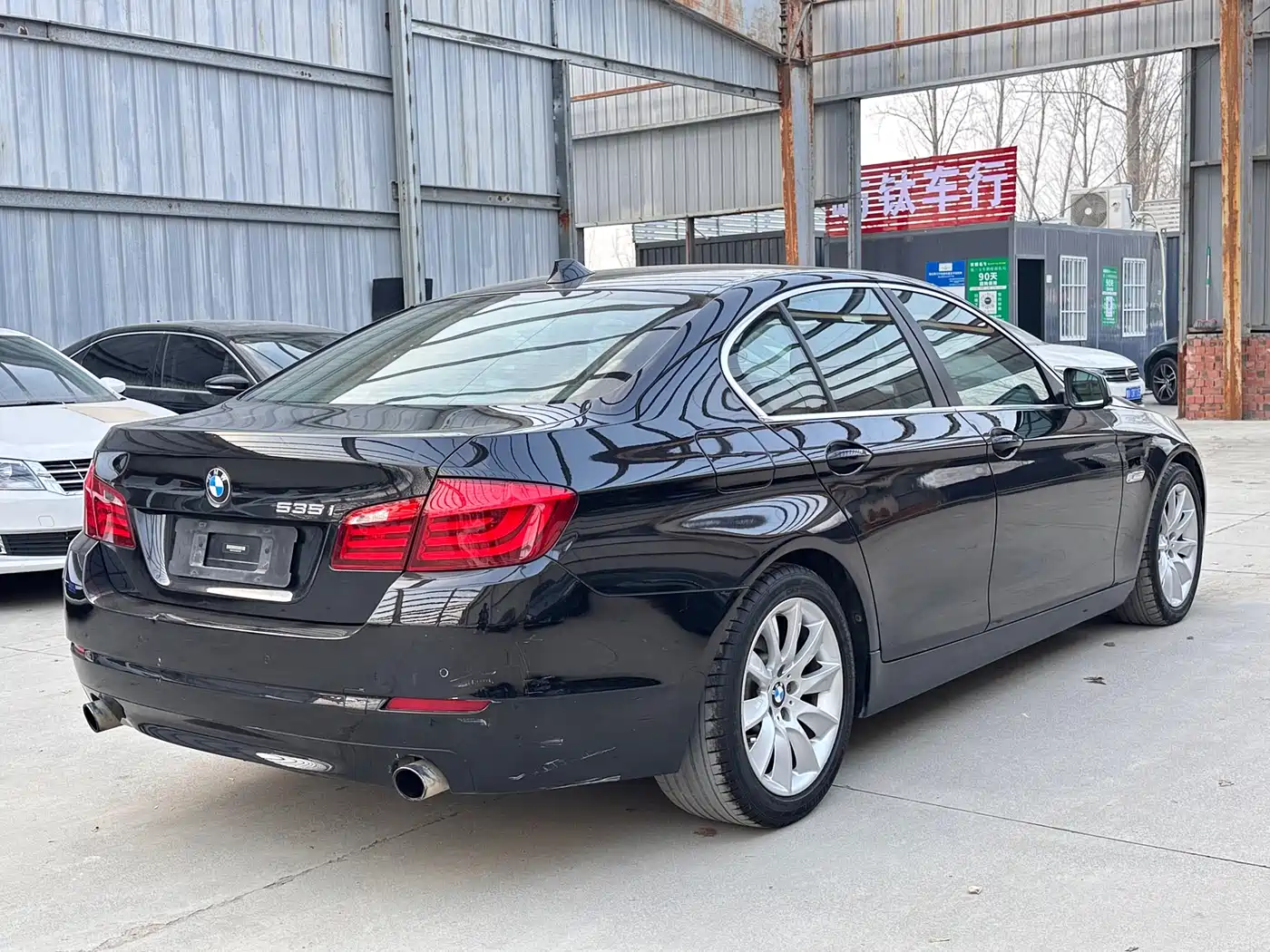 BMW 5 Series (Import) 2013 535i Leading Sport фото 9