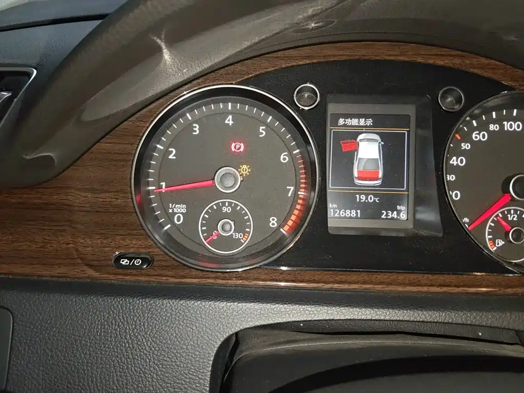Volkswagen Magotan 2015 Facelift 2.0TSI Premium фото 5