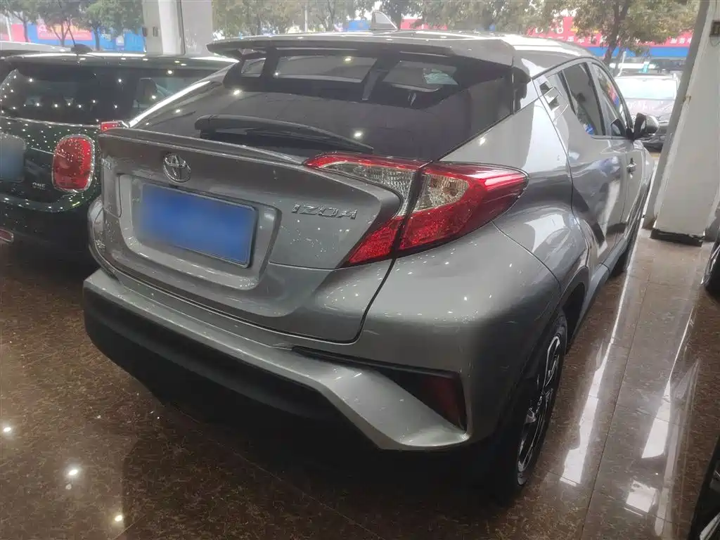Toyota IZOA 2018 2.0L Speed Edition China VI фото 7
