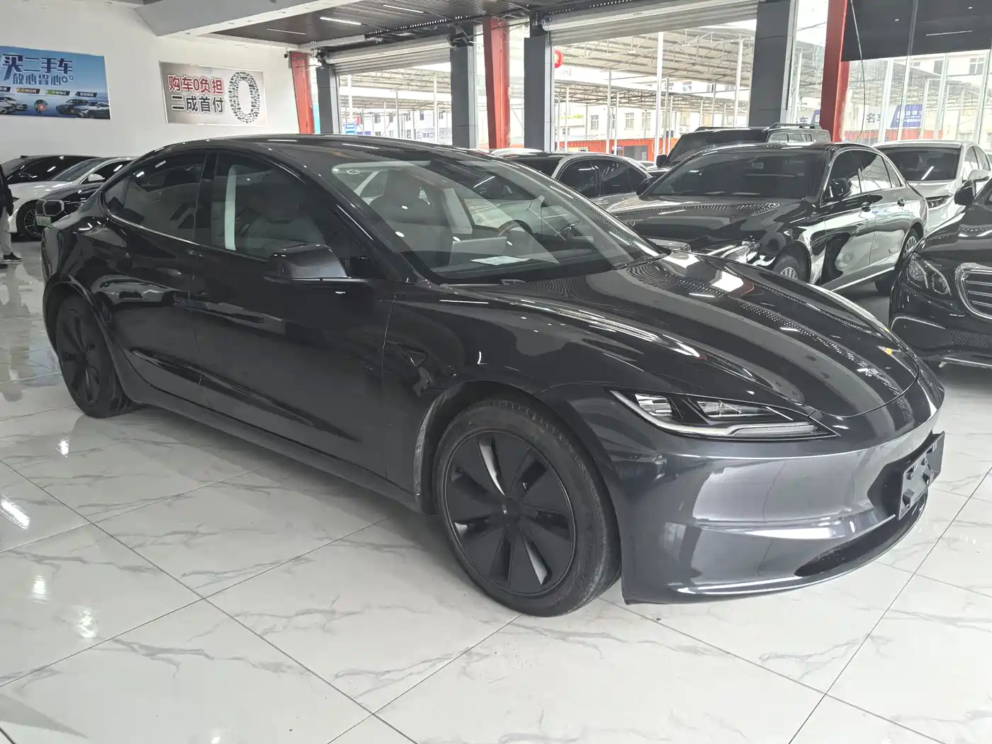 TESLA MODEL 3