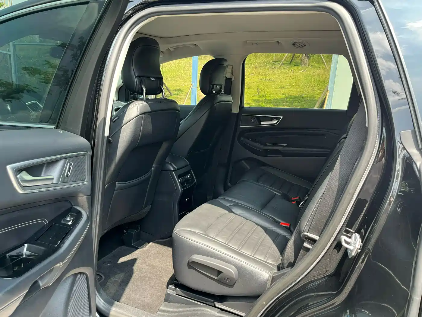 Ford Edge 2017 2016 EcoBoost 245 2WD Luxury 7-Seater