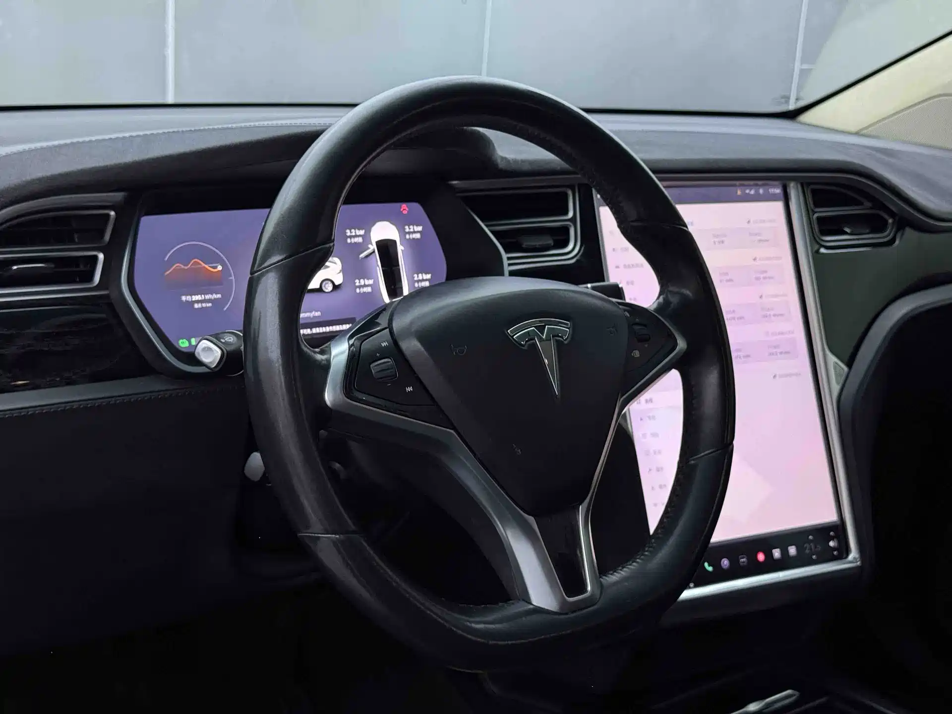 Фото 12 - Tesla Model X