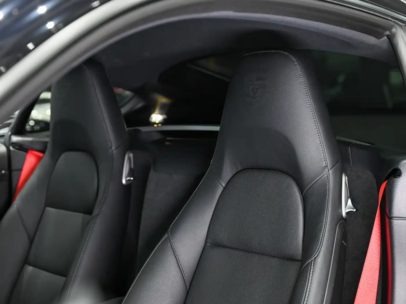 Porsche 718 2018 Cayman 2.0T фото 9