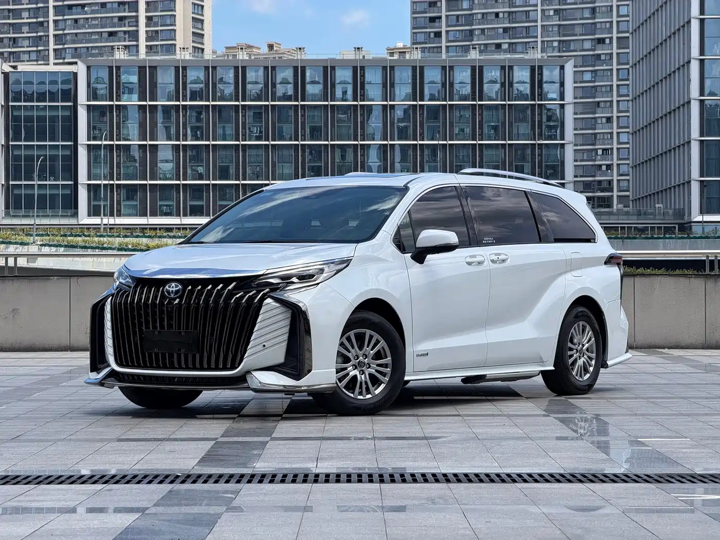 Toyota Sienna 2023 2.5L Hybrid Comfort Edition