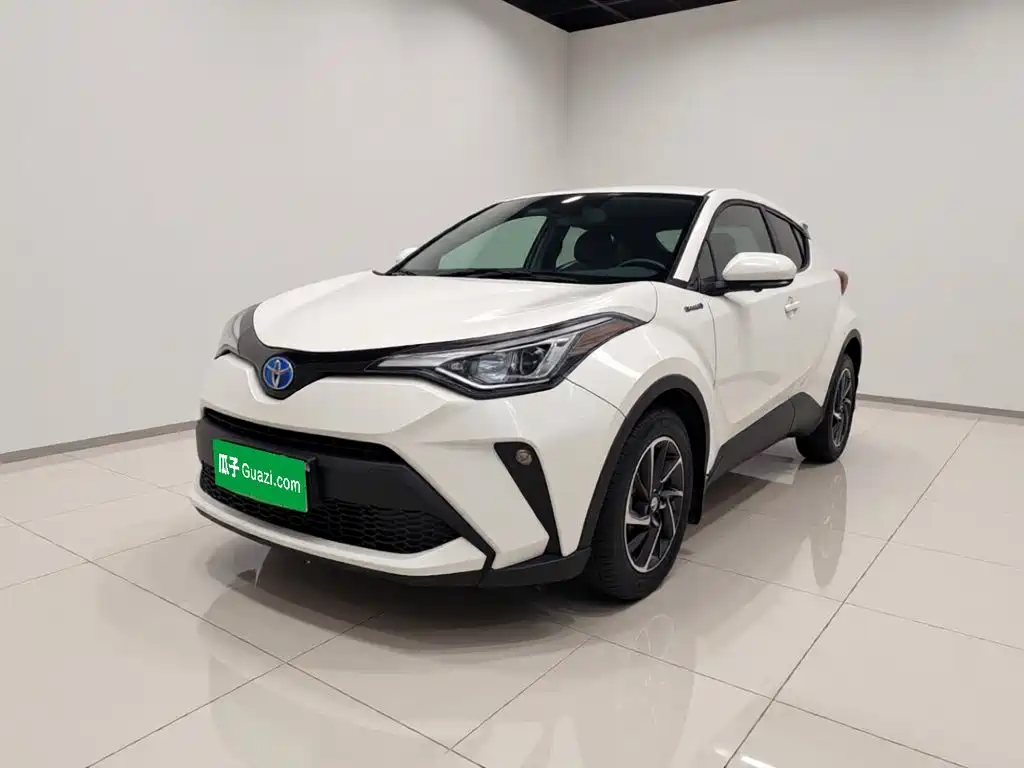 Фото 1 - Toyota C-HR