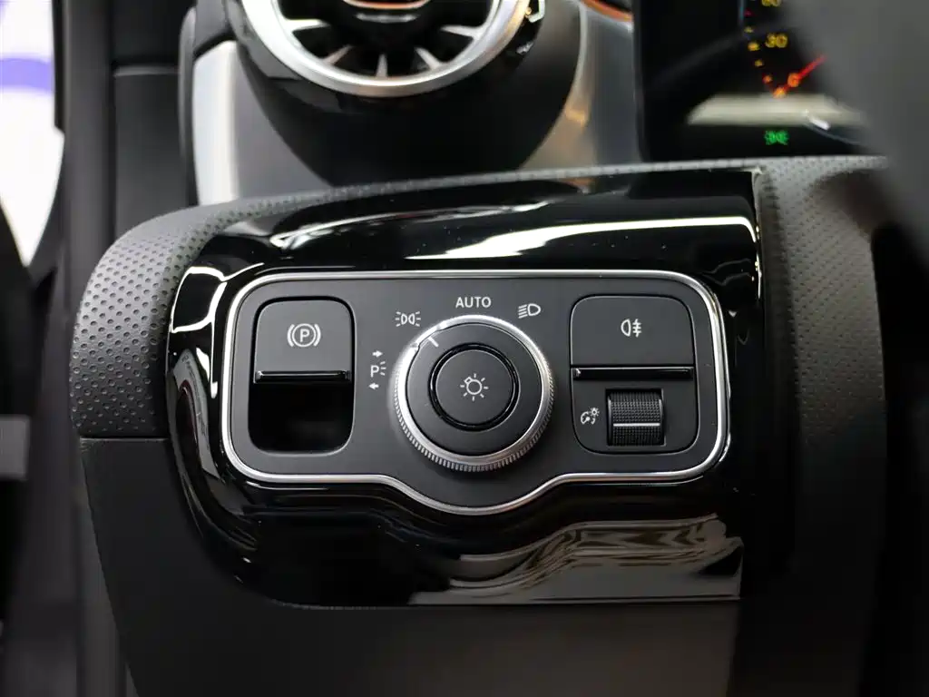Mercedes-Benz CLA AMG 2022 AMG CLA 45 4MATIC+ фото 24